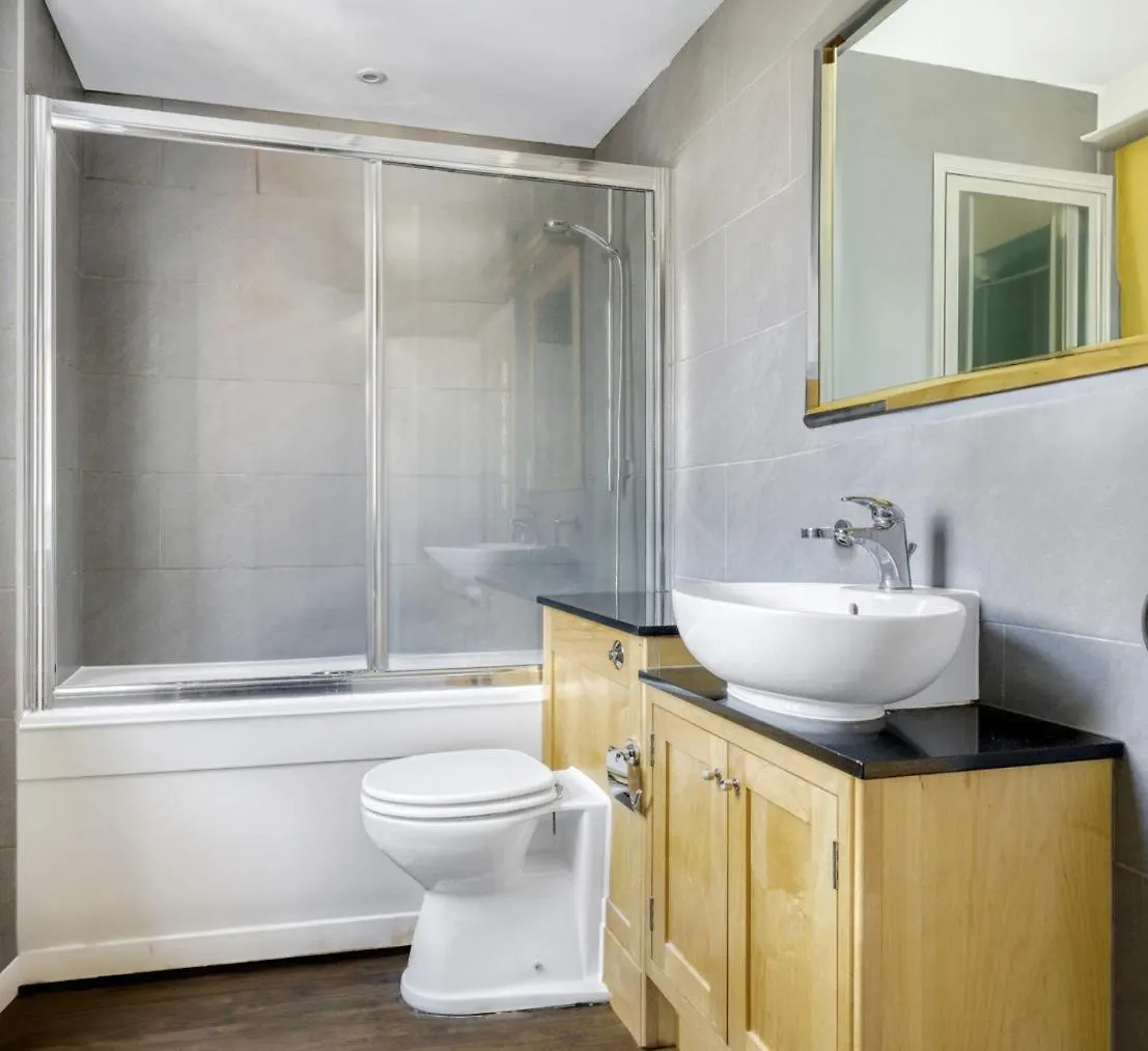 Private & Cosy Flat At Spitalfields Daire Londra